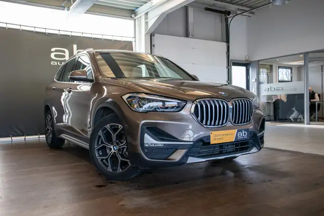 BMW X1 view 3