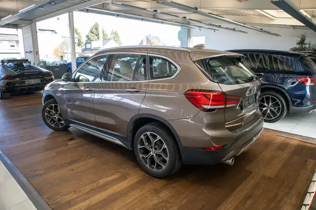 BMW X1 view 5