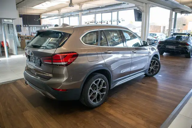 BMW X1 view 4