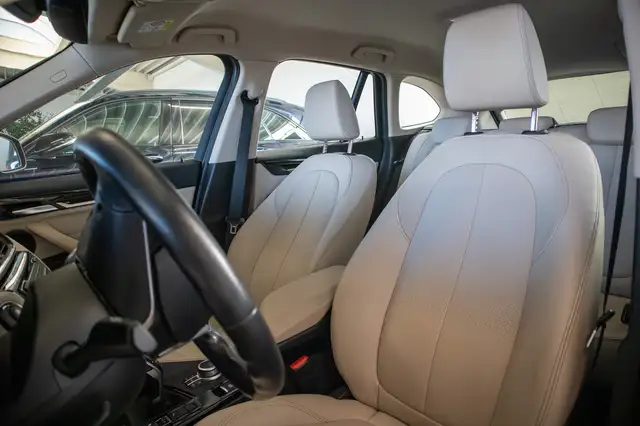 BMW X1 view 8
