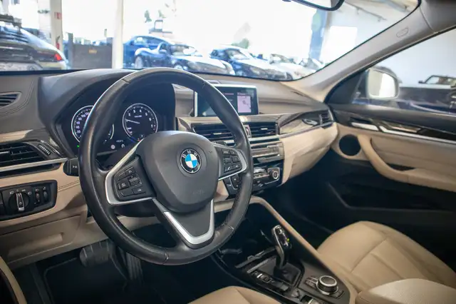 BMW X1 view 7