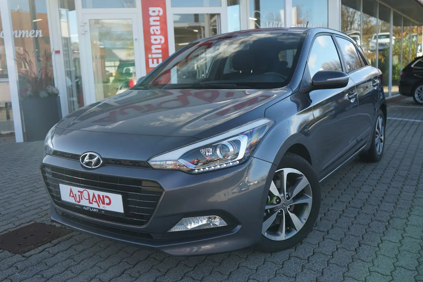 Hyundai i20 1.0 T-GDI YES! Plus Navi Kamera Sitzheizung Grau - 2