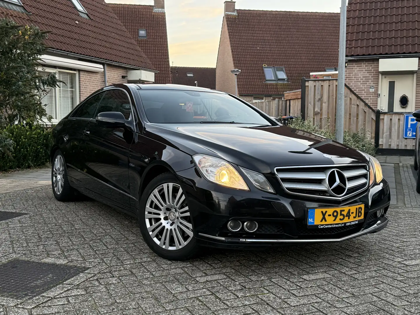 Mercedes-Benz E 250 2.2 Elegance Pano Stlvrw Clima navi cruise Zwart - 1