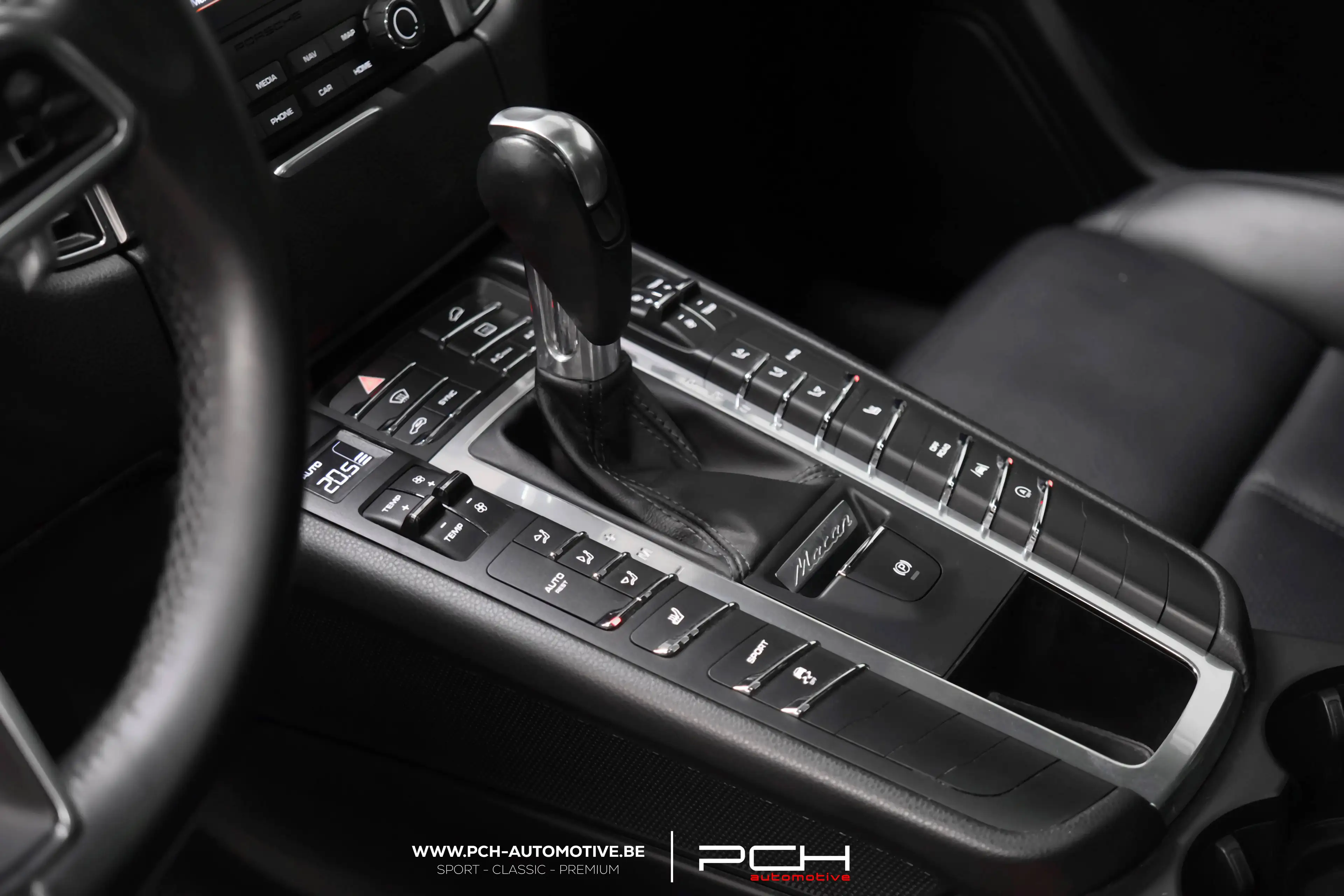 Porsche Macan 2.0 Turbo 252cv PDK Aut. GPS / PDLS+ / TOIT PANO / CARNET COMPLET PORSCHE CENTRE / 1er PROPRIETAIRE — photo 15