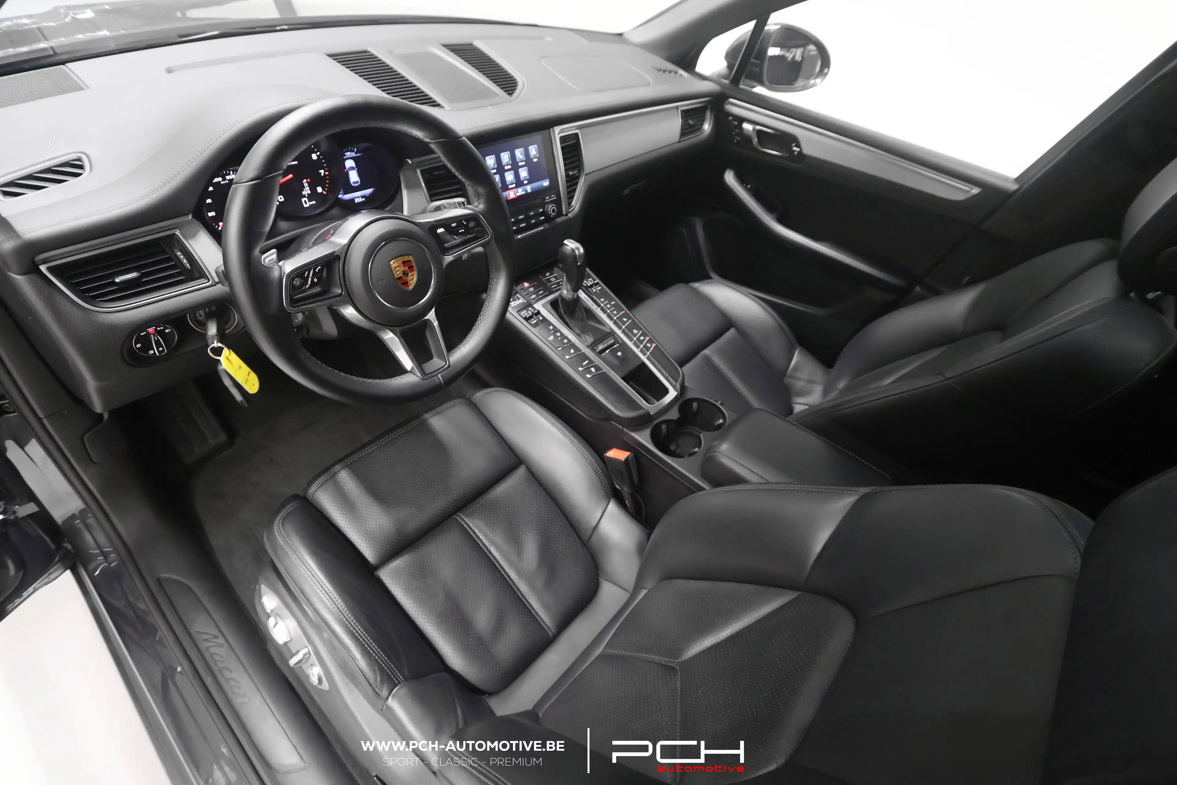 Porsche Macan 2.0 Turbo 252cv PDK Aut. GPS / PDLS+ / TOIT PANO / CARNET COMPLET PORSCHE CENTRE / 1er PROPRIETAIRE — photo 8