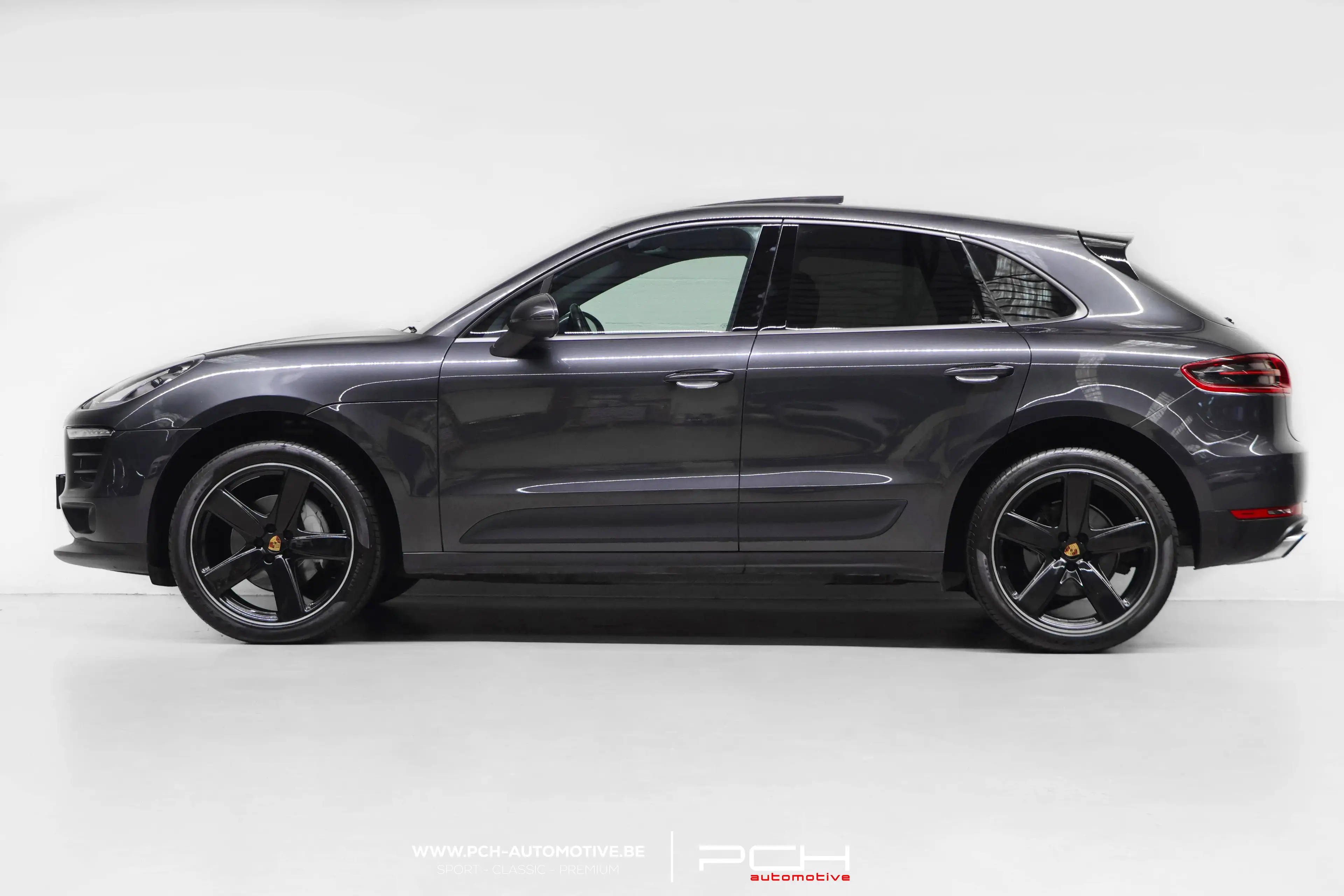 Porsche Macan 2.0 Turbo 252cv PDK Aut. GPS / PDLS+ / TOIT PANO / CARNET COMPLET PORSCHE CENTRE / 1er PROPRIETAIRE — photo 3