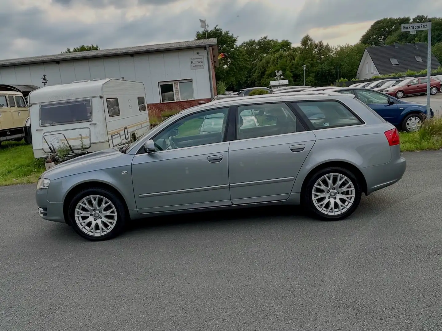 Audi A4 Avant 2.0 TDI DPF SCHECKHEFTGEPFLEGT 2. HAND Gris - 2