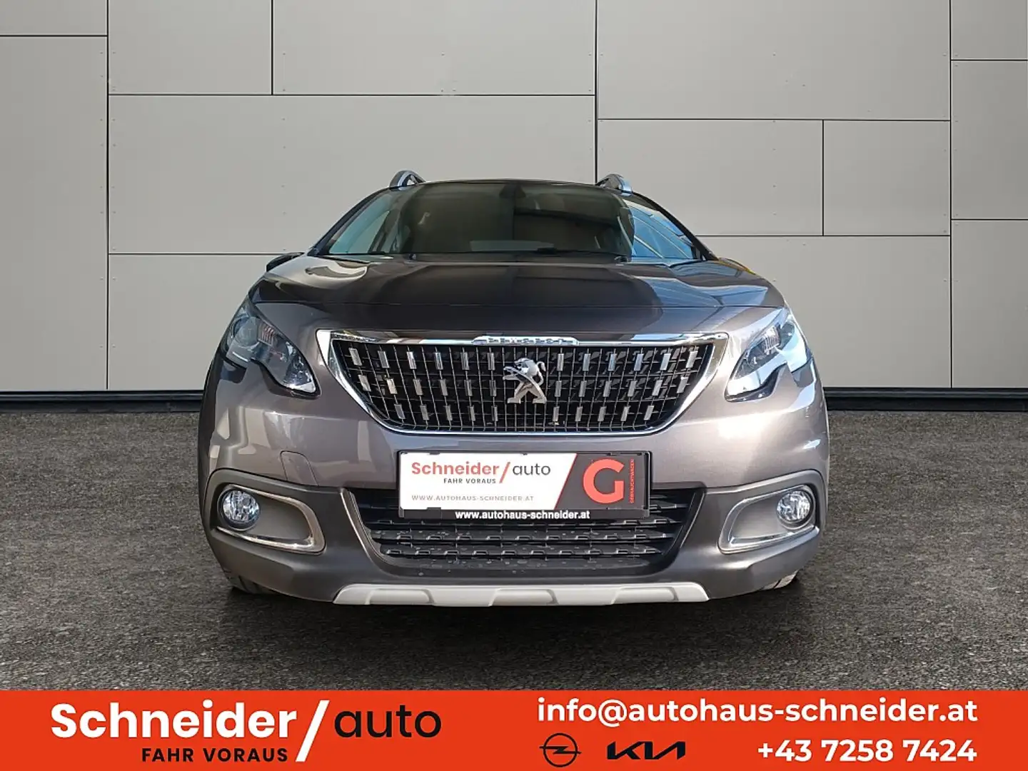 Peugeot 2008 1,2 PureTech 110 S&S Aut. Allure Grau - 2