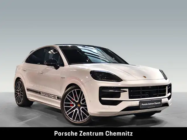Porsche Cayenne view 9