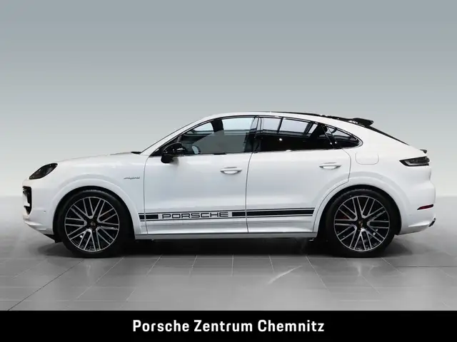Porsche Cayenne view 2