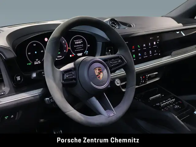 Porsche Cayenne view 11