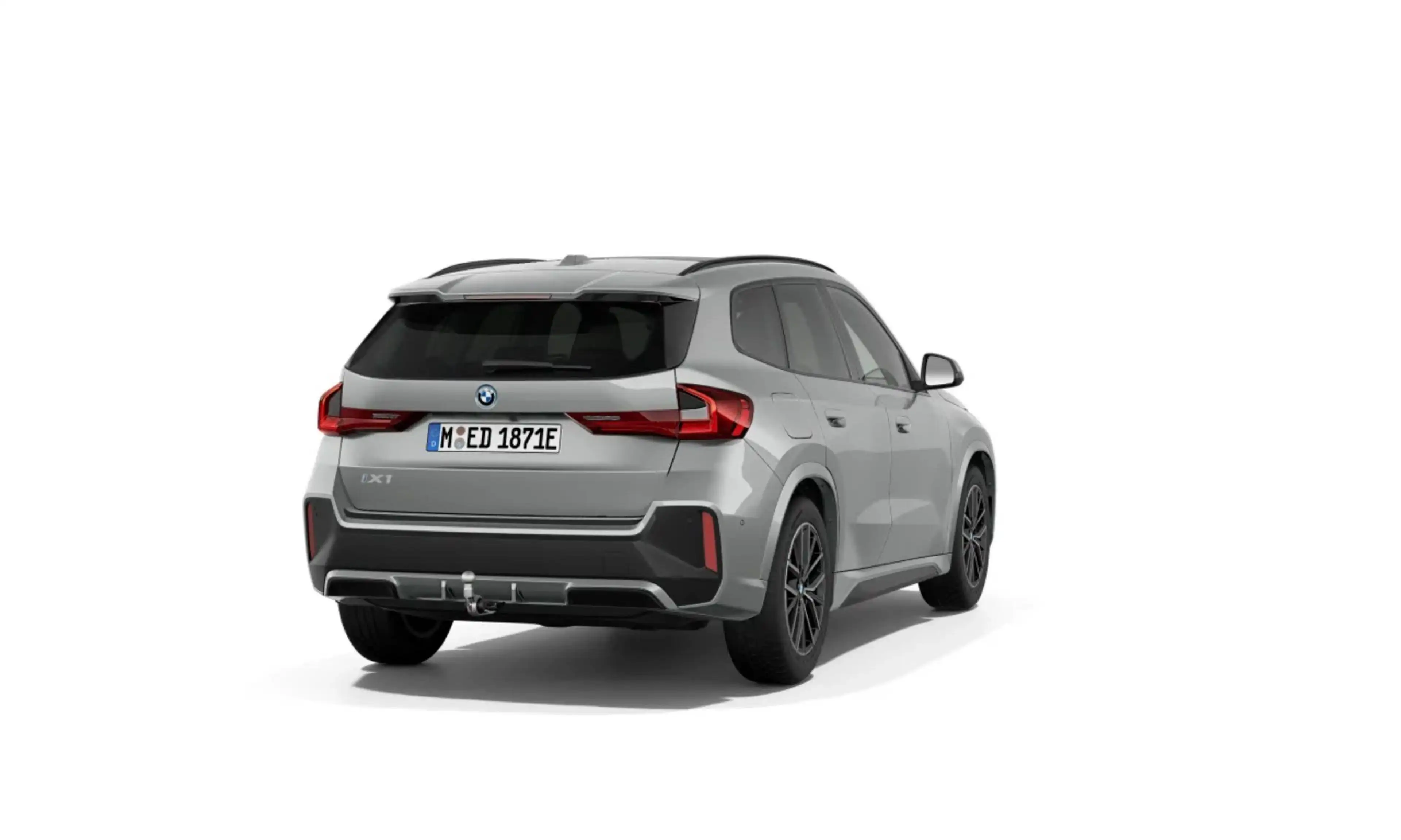 BMW iX1 eDrive20 M Sport — photo 8