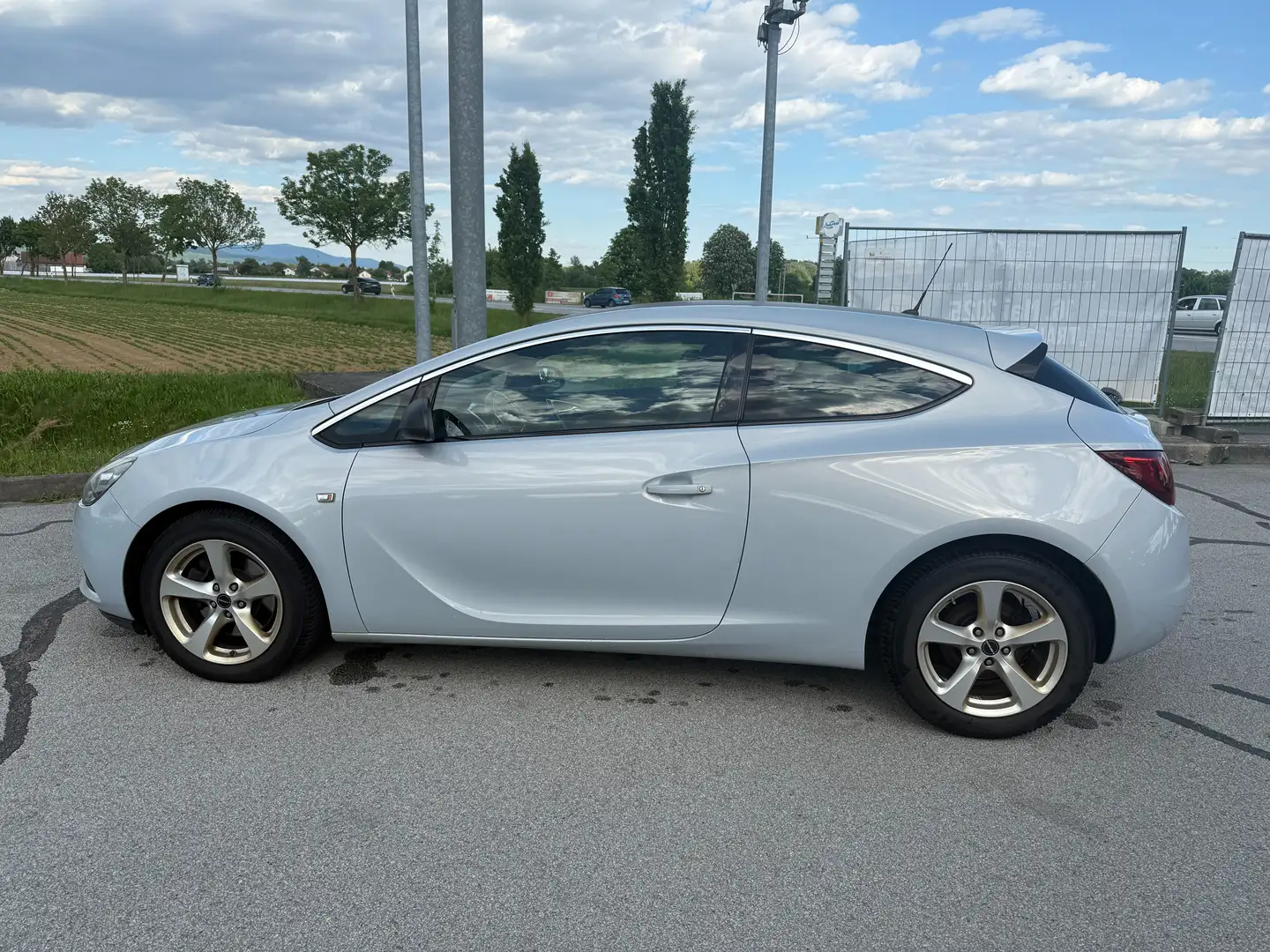 Opel Astra J GTC-1.Hand-Tleder-Shz-Temp-Pdc-Tüv-Au-Kd Neu Grau - 2