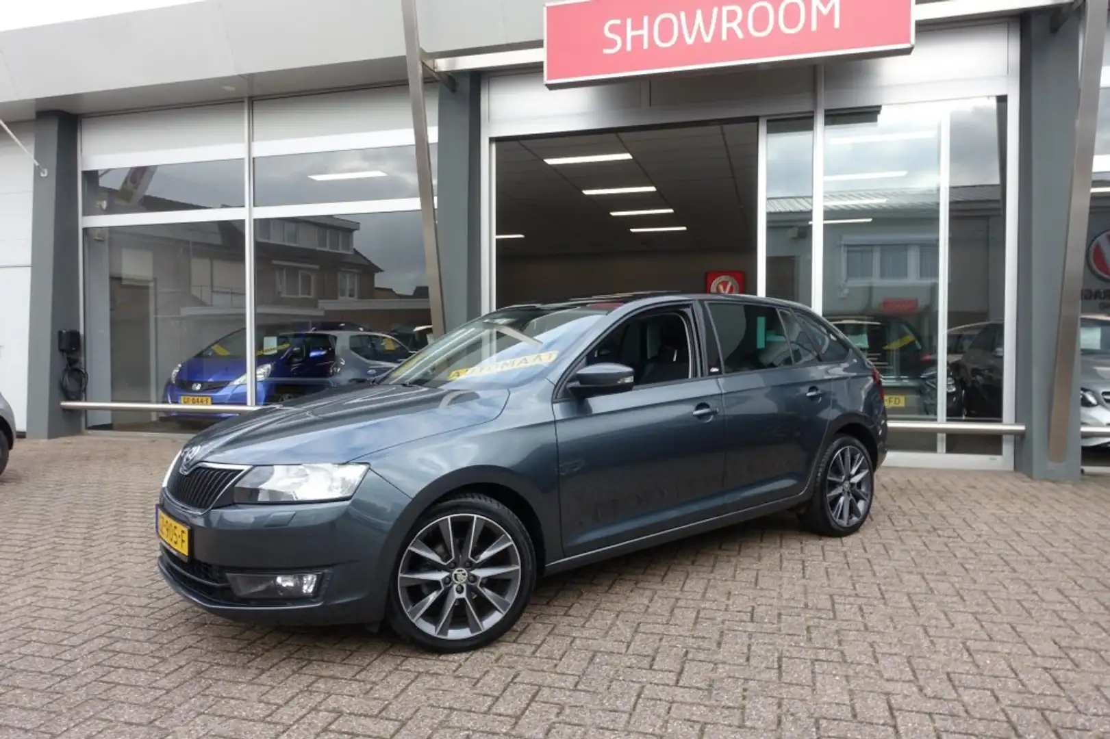 Skoda Rapid/Spaceback 1.2 TSI GRT EDITION (All in prijs) Gris - 2