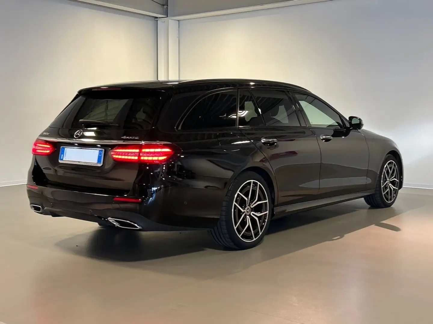 Mercedes-Benz E 300 - E SW 300 d mhev (eq-boost) Premium Plus Nero - 2