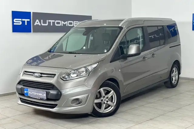 Ford Grand Tourneo Titanium Powershift L2 Aut. // PANORAMADACH //