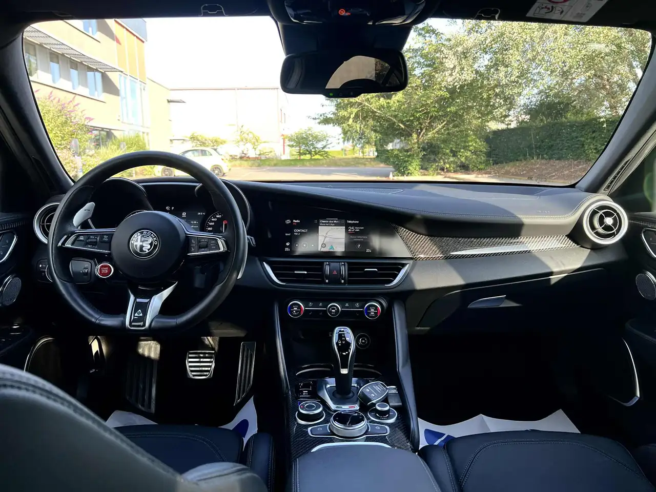 Alfa Romeo Giulia 2023 — фото 12