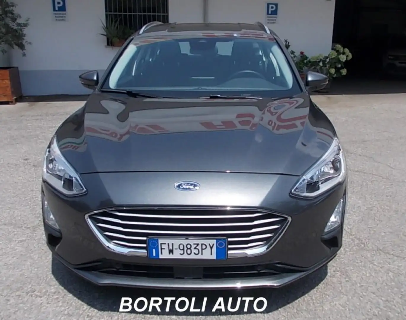 Ford Focus SW 1.5 TDCi  52.000 KM BUSINESS CON NAVIGATORE Gris - 2