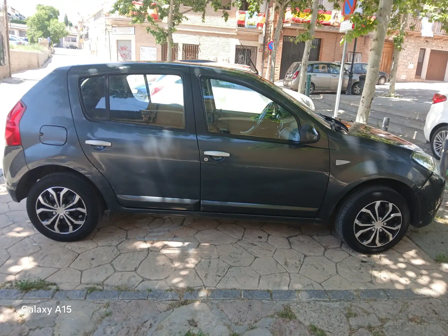 Dacia Sandero 1.2 Ambiance - 2