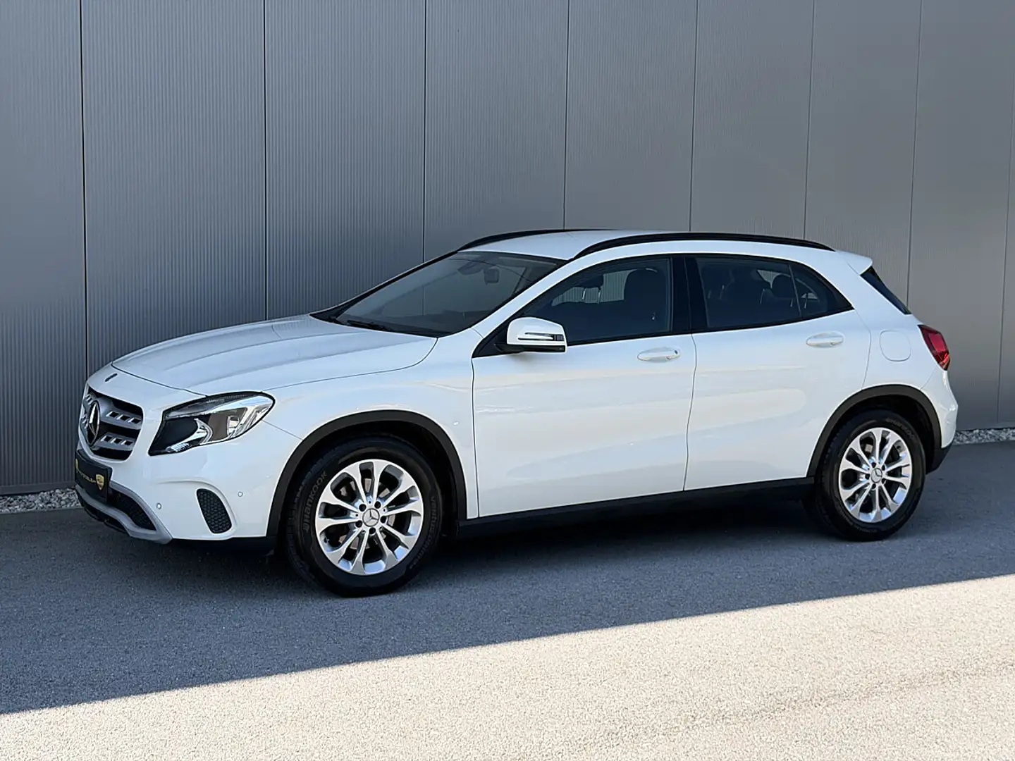 Mercedes-Benz GLA 180 CDI "nur 72210KM!" Weiß - 1