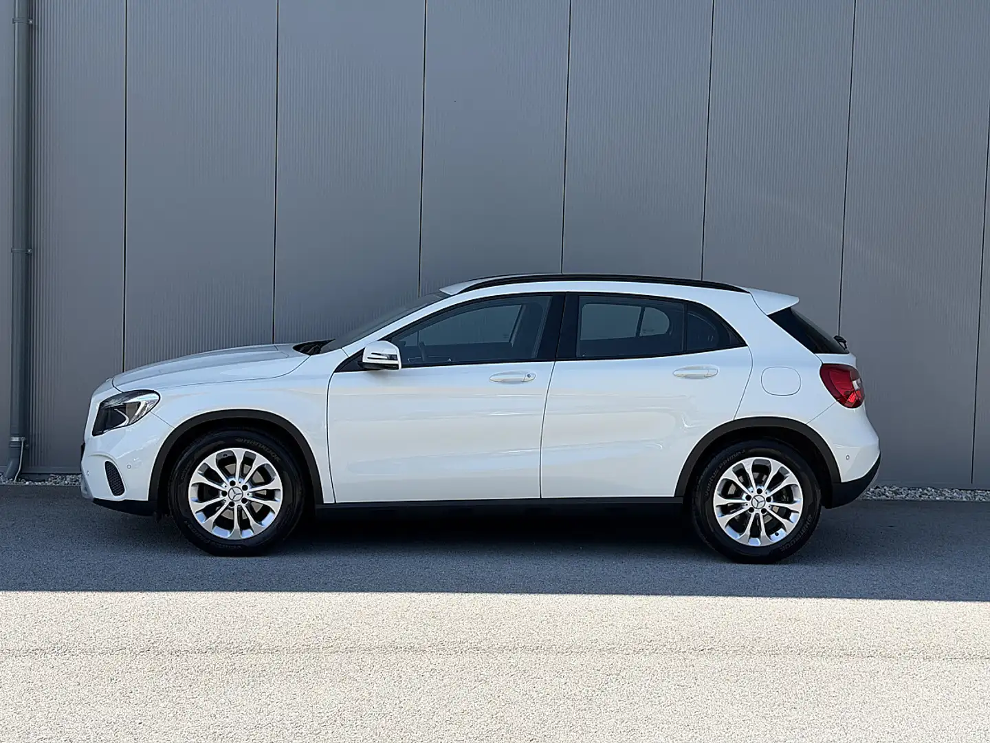 Mercedes-Benz GLA 180 CDI "nur 72210KM!" Weiß - 2