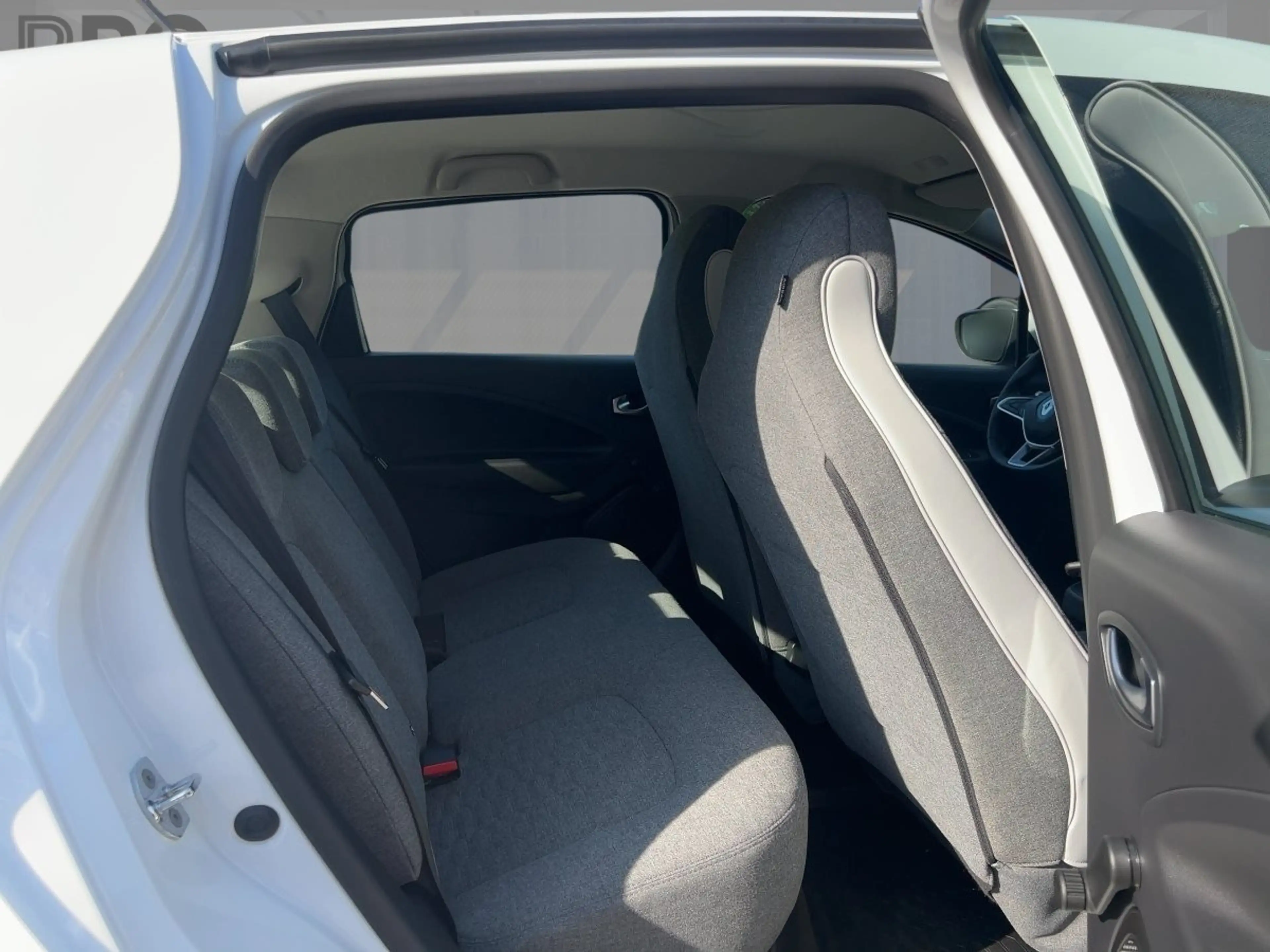 Renault ZOE R110/Z.E. 50 EXPERIENCE — photo 9