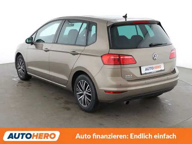Volkswagen Golf Sportsvan view 4