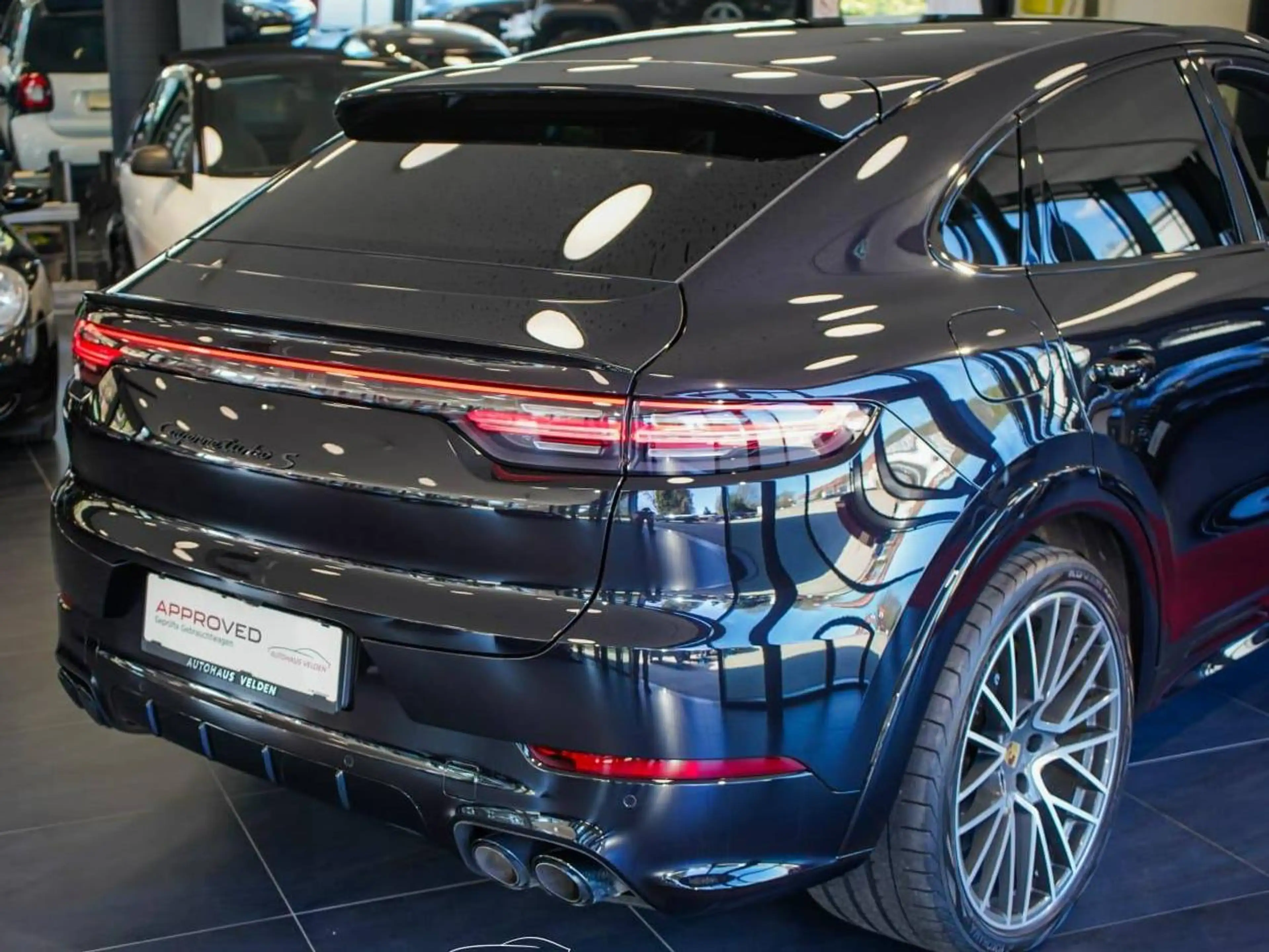 Porsche Cayenne Turbo S E-Hybrid — photo 4