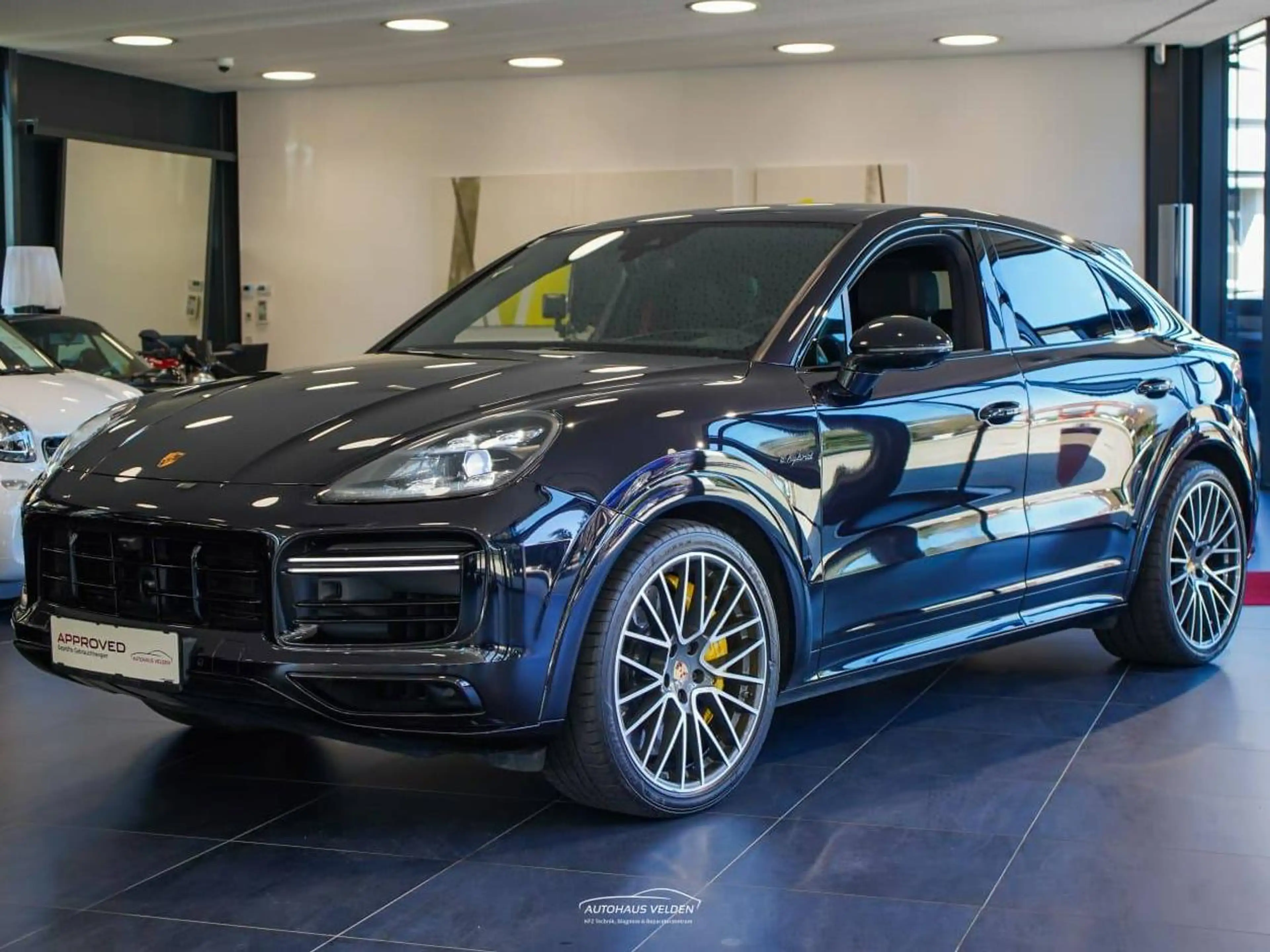 Porsche Cayenne Turbo S E-Hybrid — photo 10