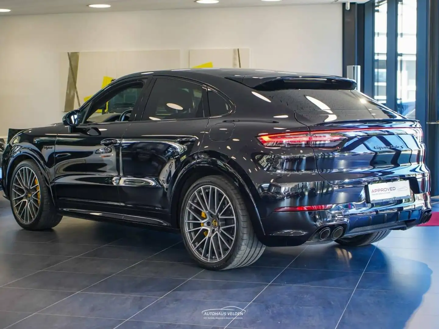 Porsche Cayenne Turbo S E-Hybrid Schwarz - 2