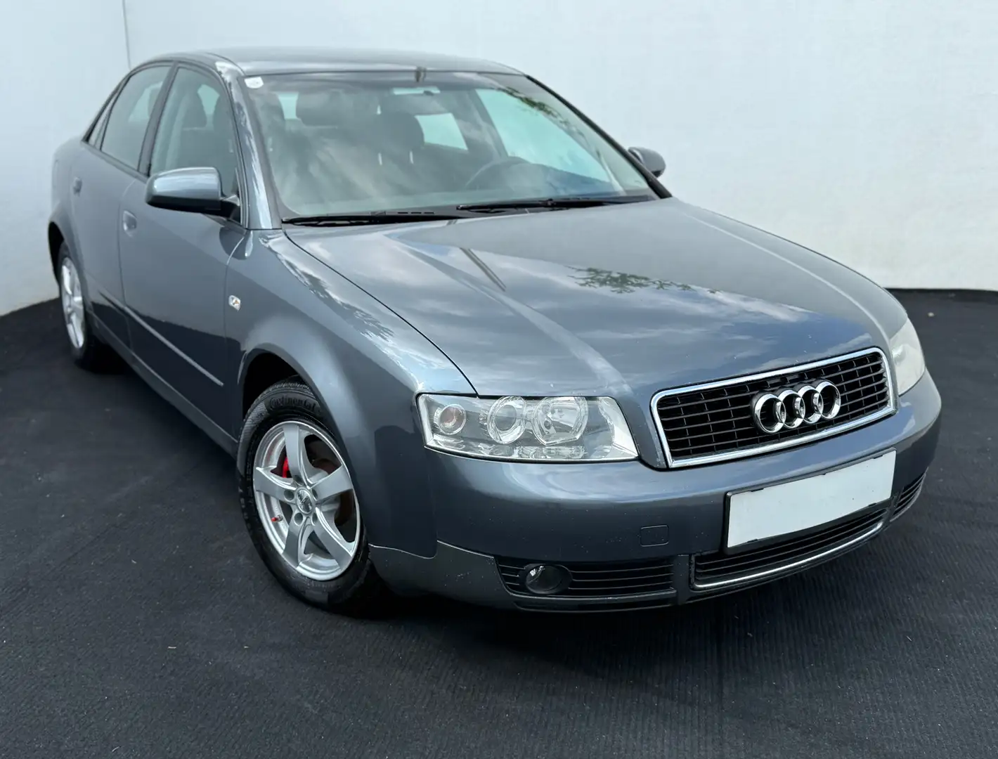 Audi A4 1,9 TDI //EXPORT// Gris - 2