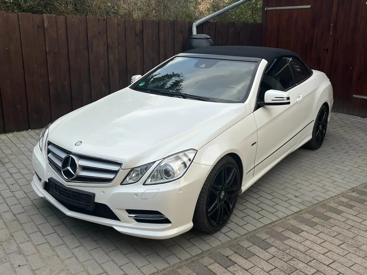 Mercedes-Benz E 350 E 350 CGI BlueEfficiency (207.459) Weiß - 1