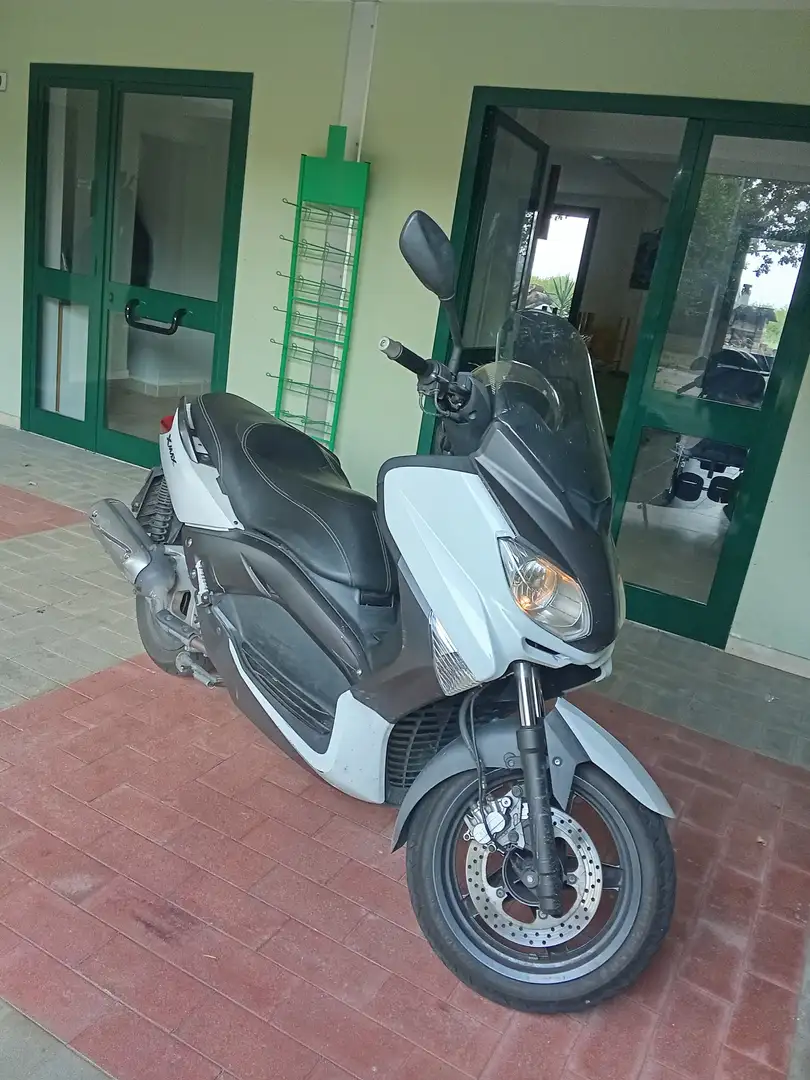 Yamaha X-Max 125 Bianco - 1