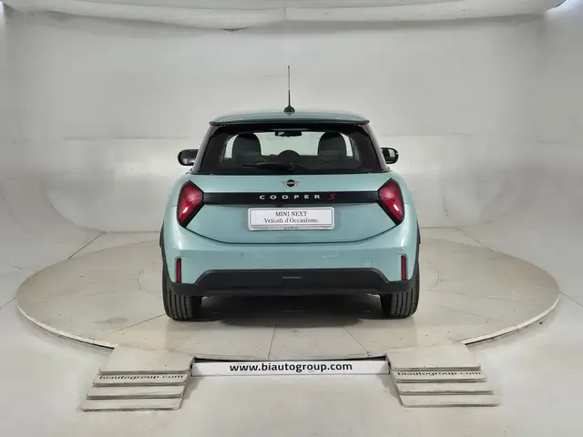 Mini Cooper Cooper view 4