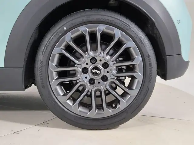 Mini Cooper Cooper view 14