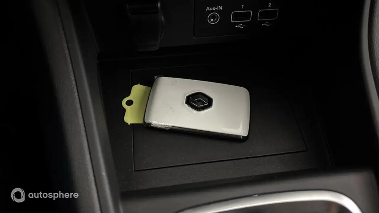Renault Captur — photo 16