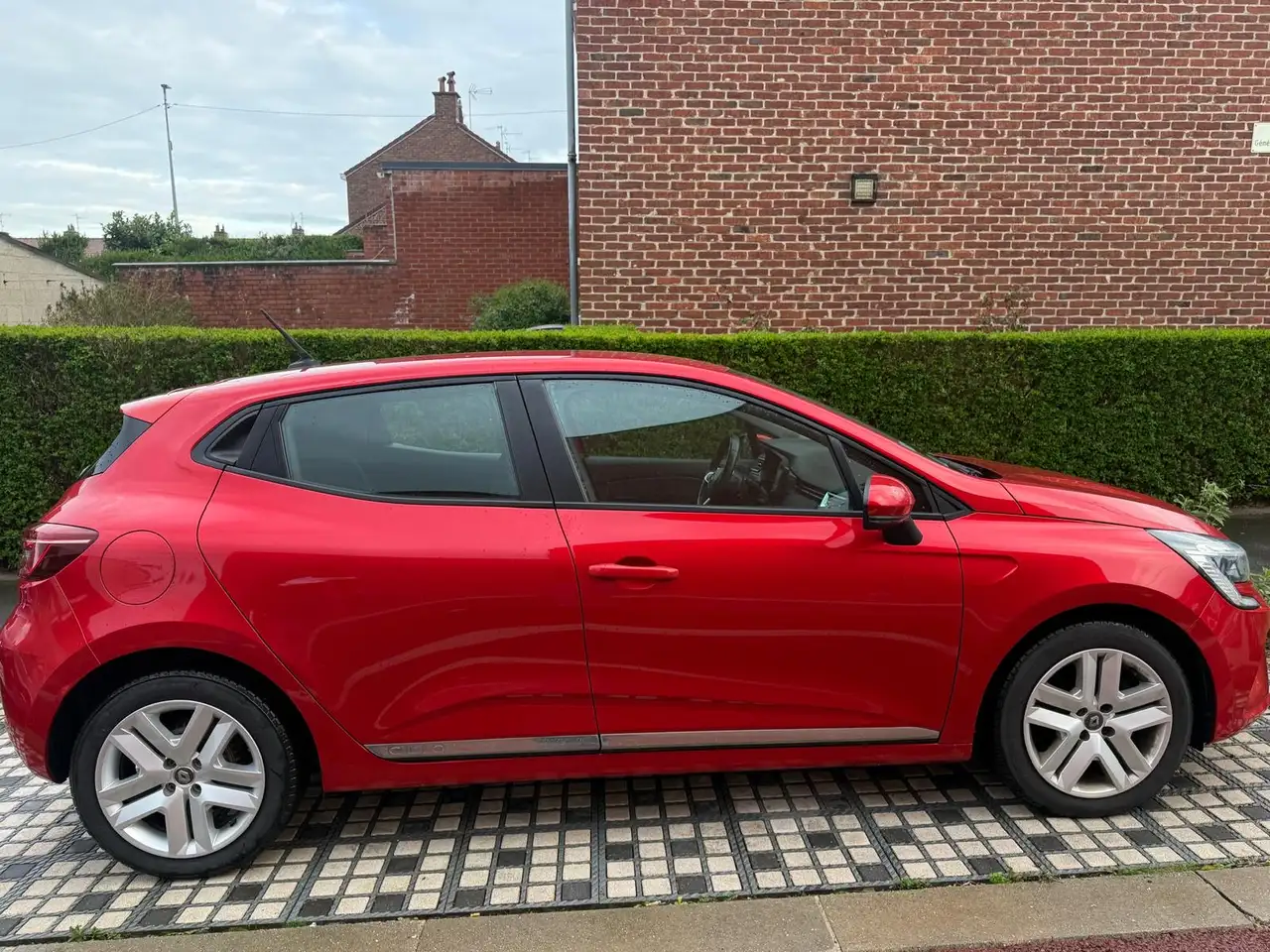 Renault Clio Citadine 3 portes — photo 3
