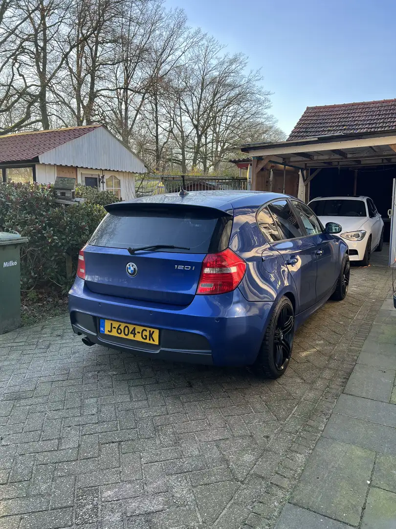 BMW 120 120i plava - 1