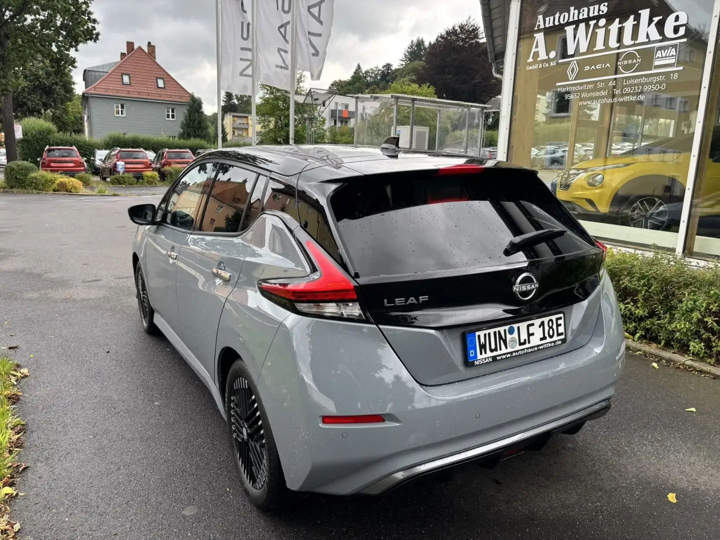 Nissan Leaf (ZE1) MY22 N-Connecta Winterpaket LED Czarny - 2