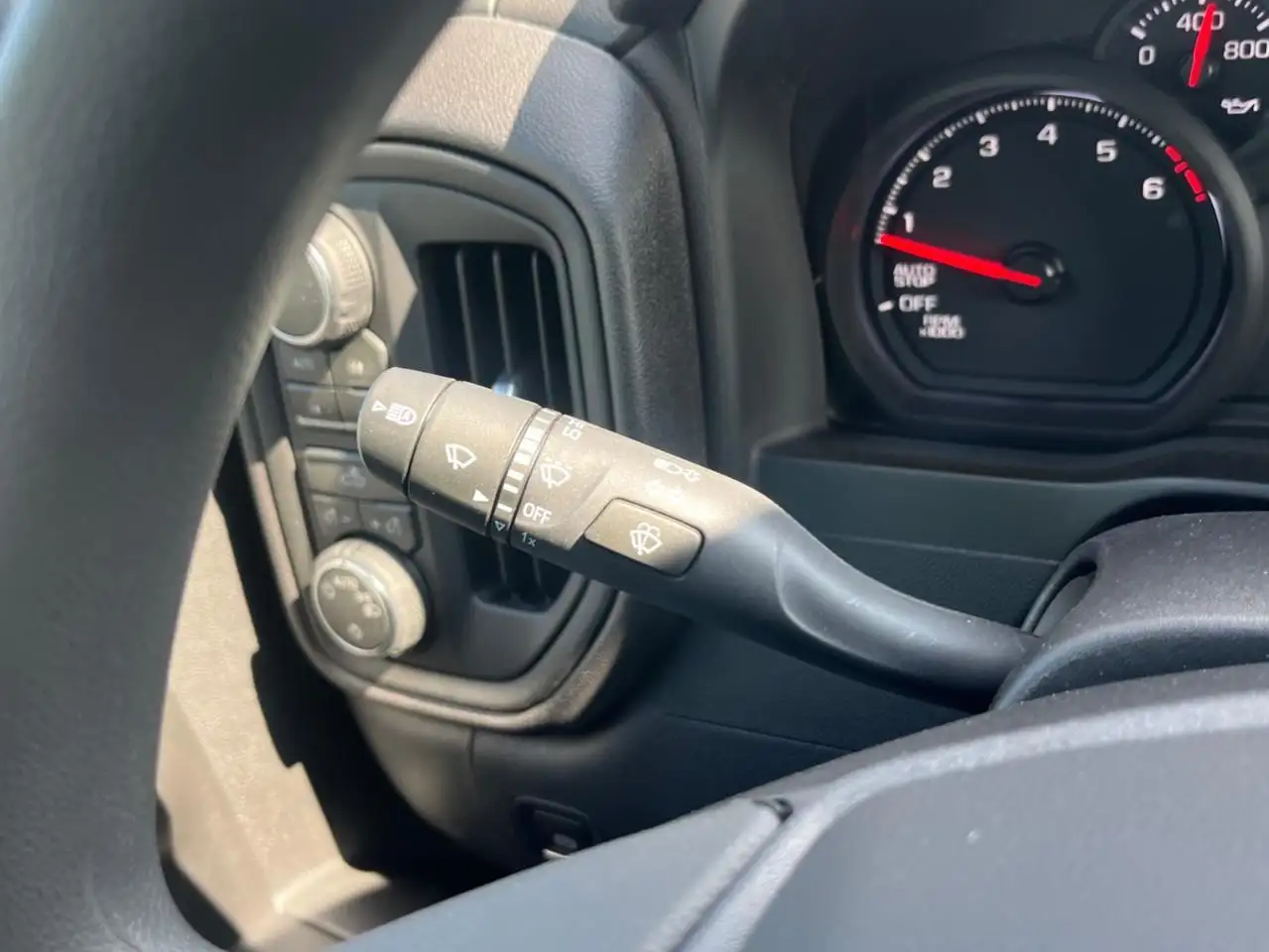 Chevrolet Silverado 1500 снимка Chevrolet Silverado 1500