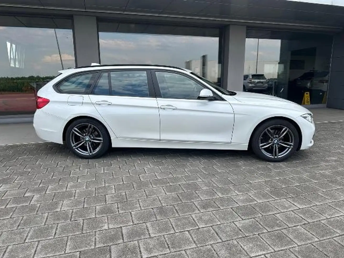 BMW 318 Touring 318d Touring Bus. Advantage auto Bianco - 2