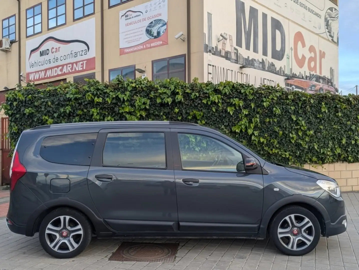Dacia Lodgy 1.6 GLP Serie Limitada 7pl. 75kW Gris - 2
