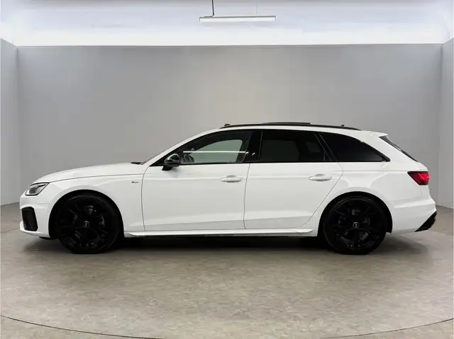 Audi A4 view 11