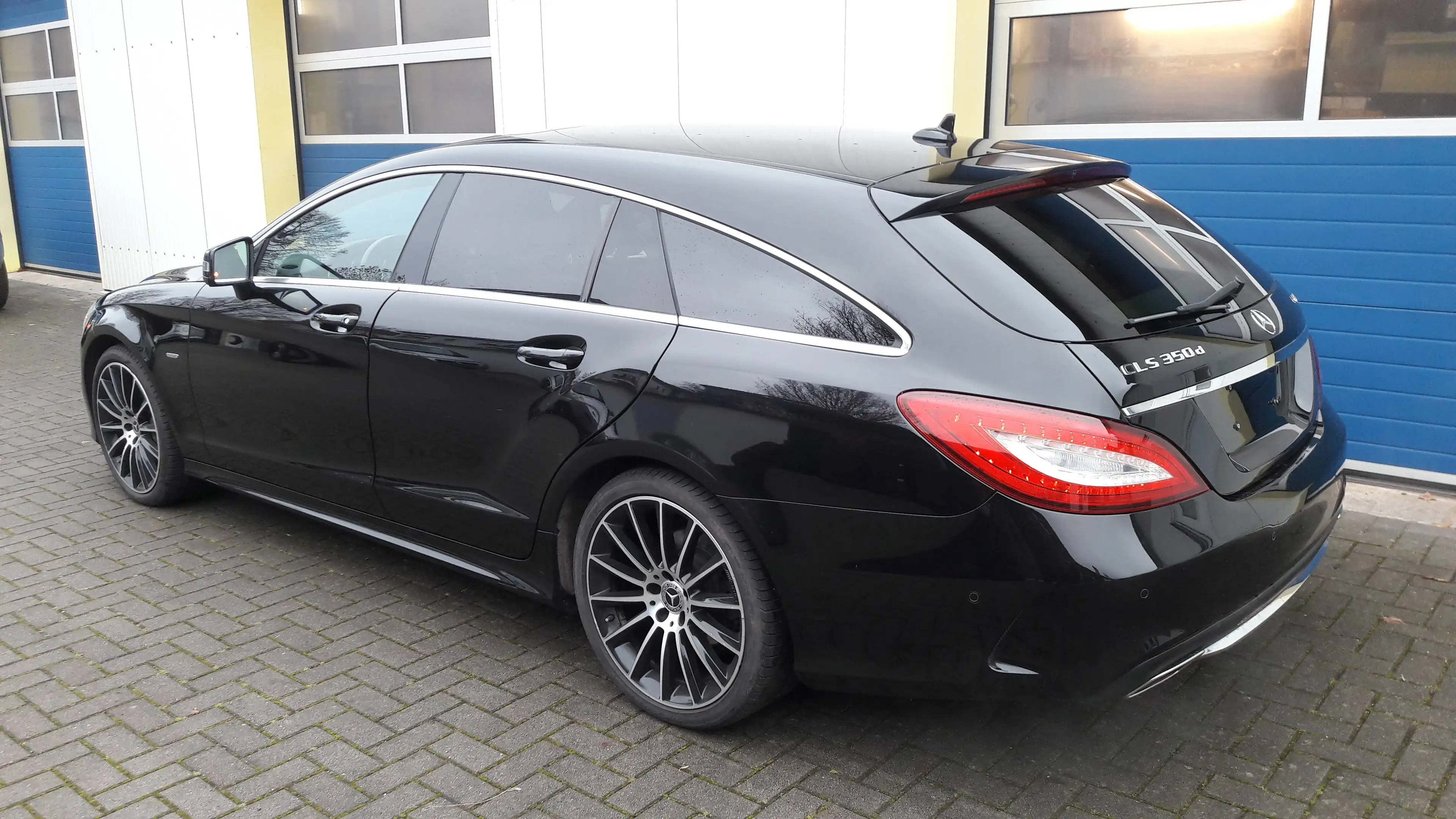 Mercedes-Benz CLS 350 CLS 350 Shooting Brake 350 4Matic *Final Edition * — photo 3