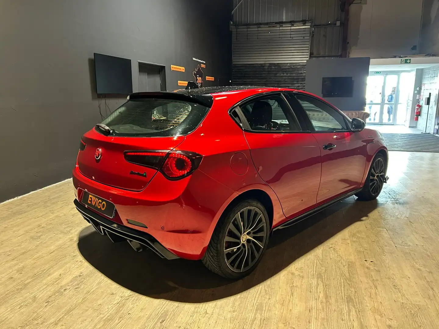 Alfa Romeo Giulietta 1.6 JTDM 105 VELOCE START-STOP - 2