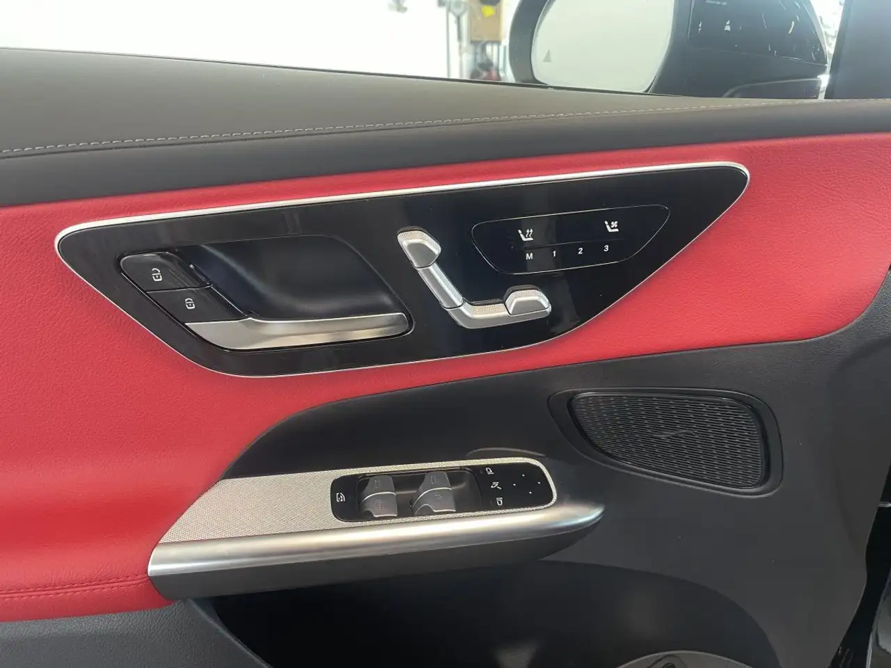 Mercedes-Benz GLC photo Mercedes-Benz GLC