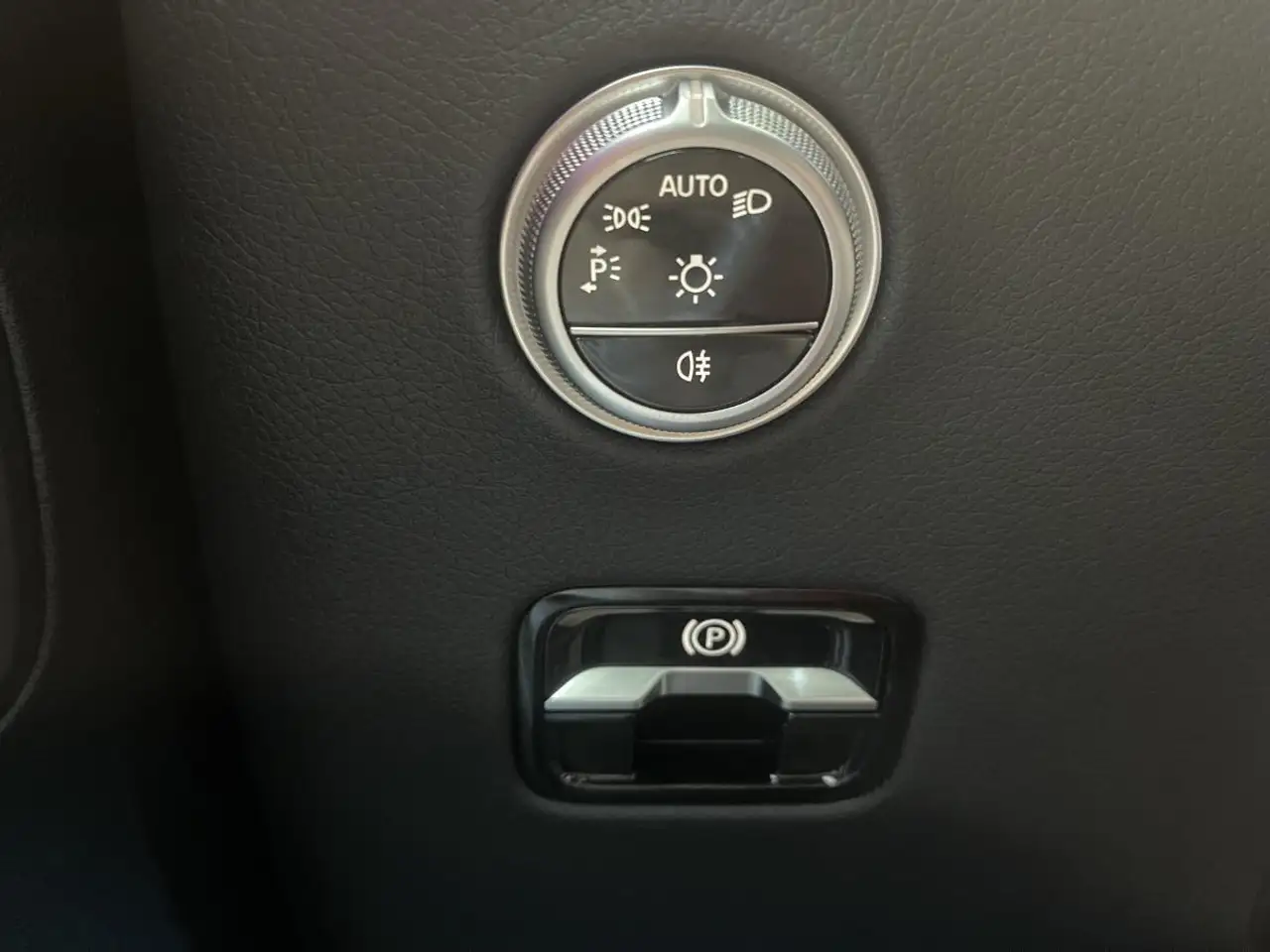 Mercedes-Benz GLC photo Mercedes-Benz GLC
