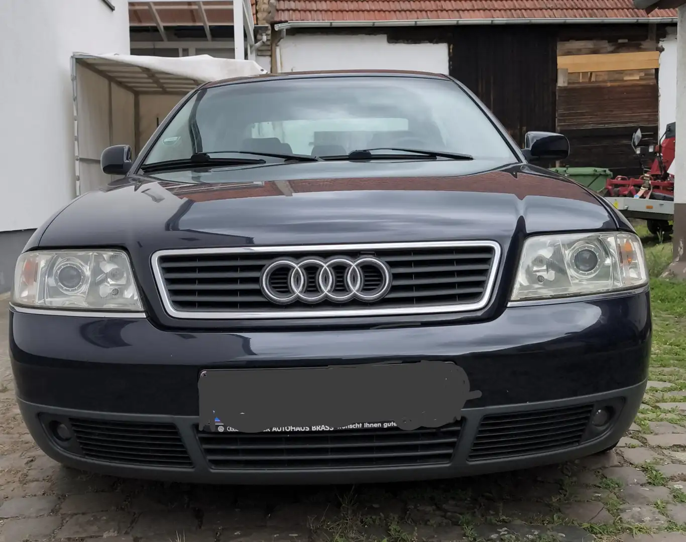 Audi A6 2.4 Blau - 2