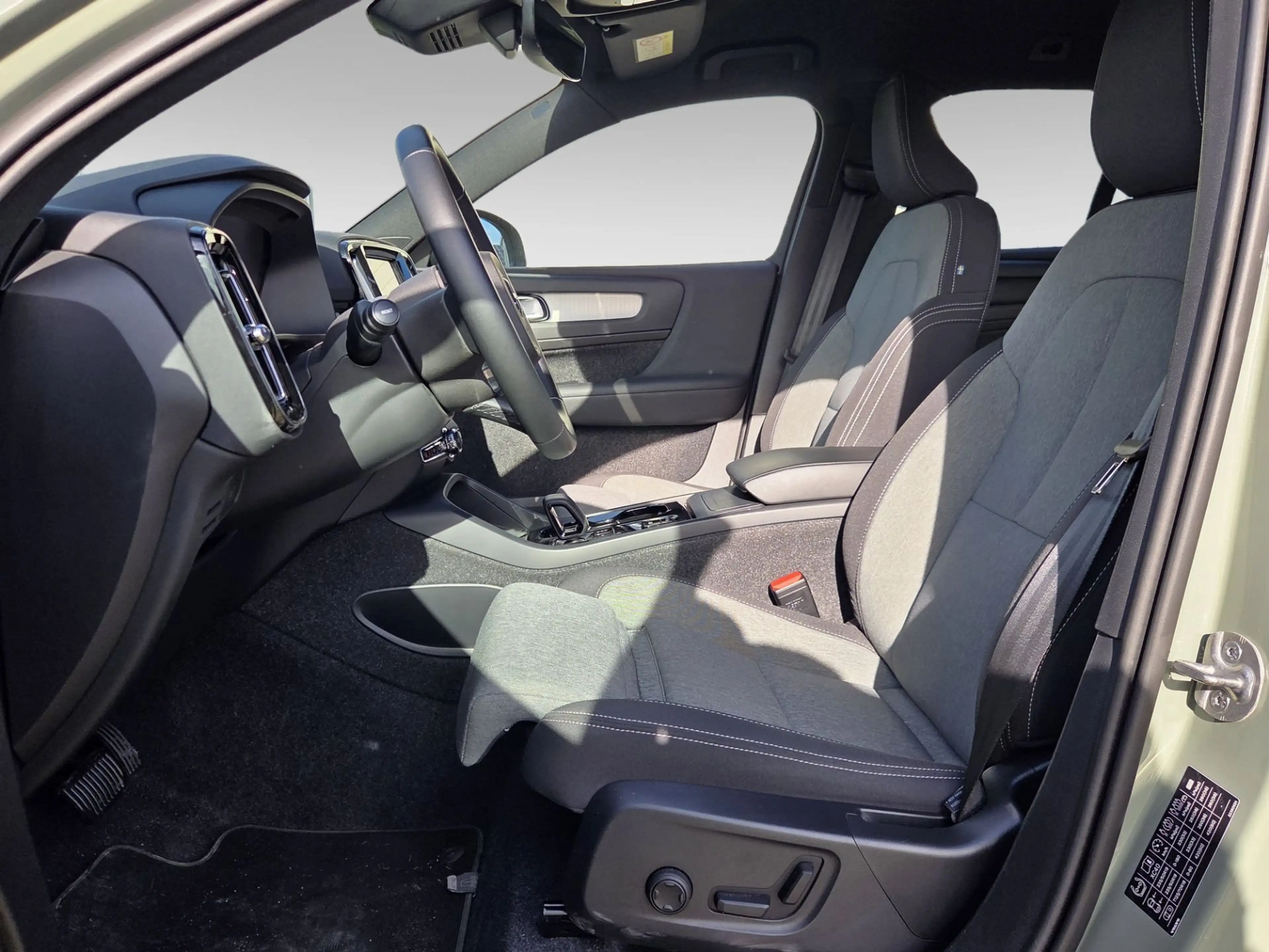Volvo XC40 2.0 B4 Plus Dark | Achteruitrijcamera | Apple Carp — photo 5