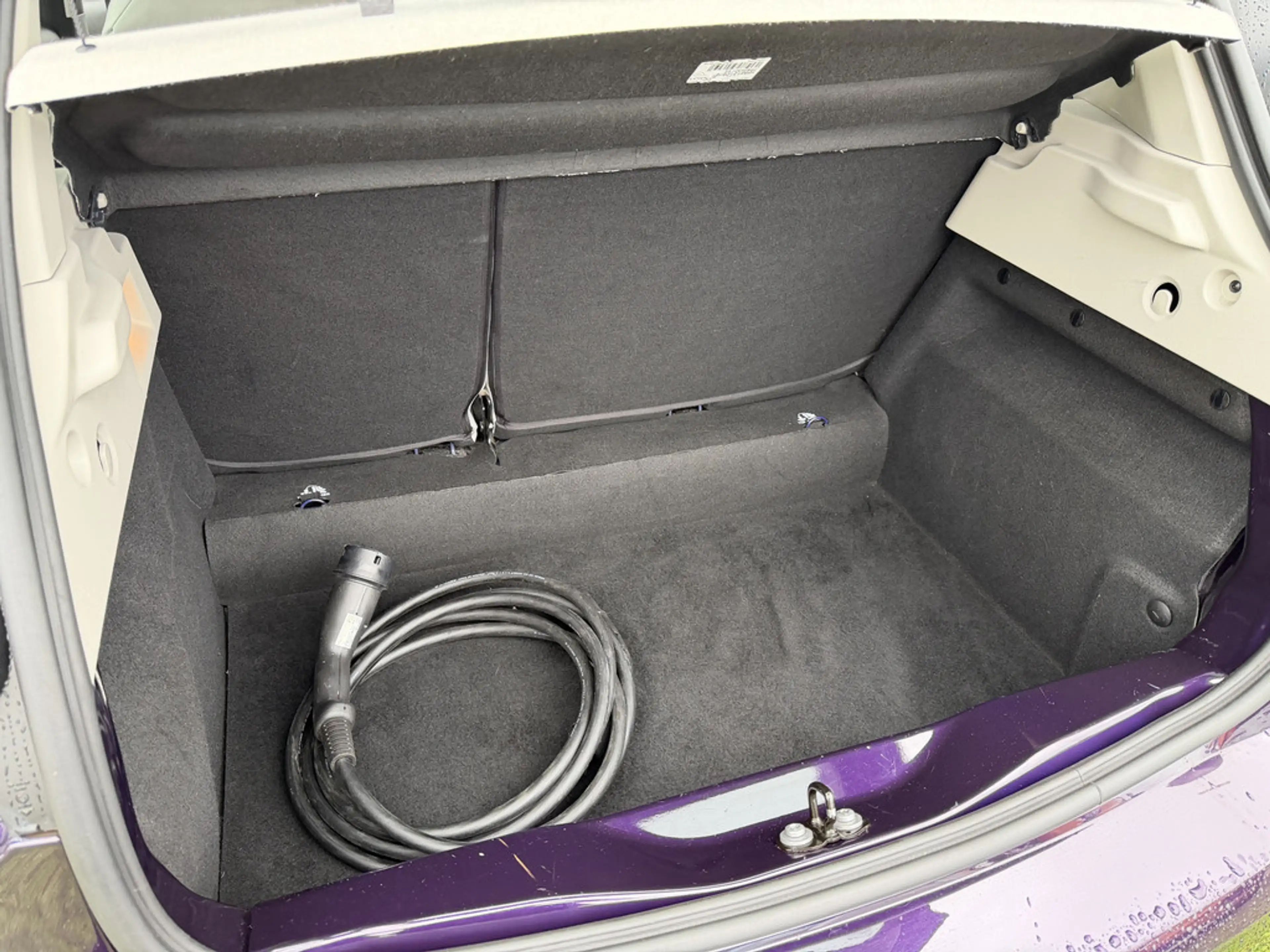 Renault ZOE Riviera R135 51kW — photo 12